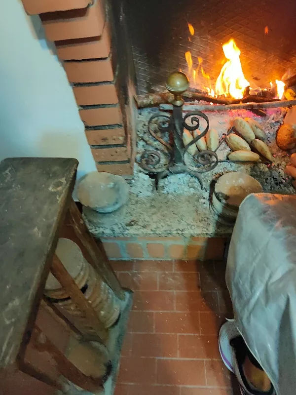ottura delle crescentine modenesi nelle tigelle